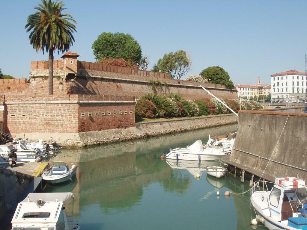 Hotel Houston Livorno - Struttura Esclusivamente Turistica - Not For Business Or Workers エクステリア 写真