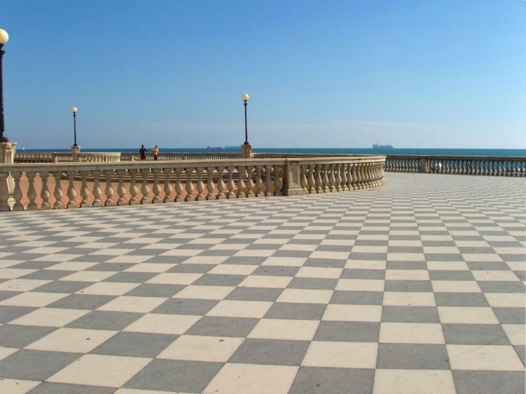 Hotel Houston Livorno - Struttura Esclusivamente Turistica - Not For Business Or Workers エクステリア 写真