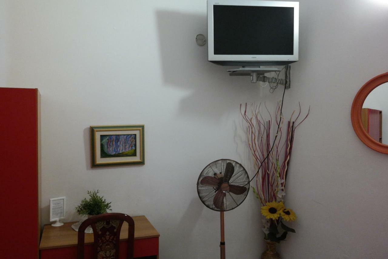 Hotel Houston Livorno - Struttura Esclusivamente Turistica - Not For Business Or Workers エクステリア 写真